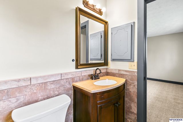 15909 Arbor Circle, Omaha, NE 68130