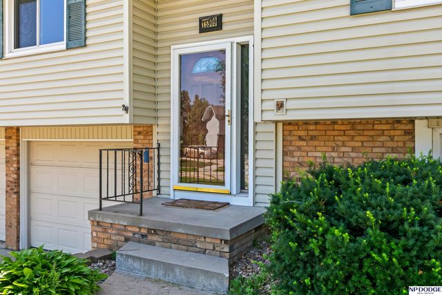 15909 Arbor Circle, Omaha, NE 68130