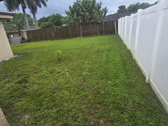 4941 N Marbella Rd N, West Palm Beach, FL 33417