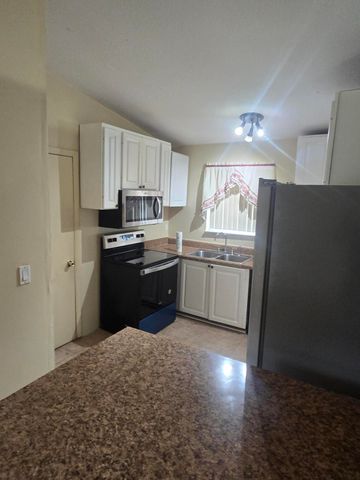 4941 N Marbella Rd N, West Palm Beach, FL 33417