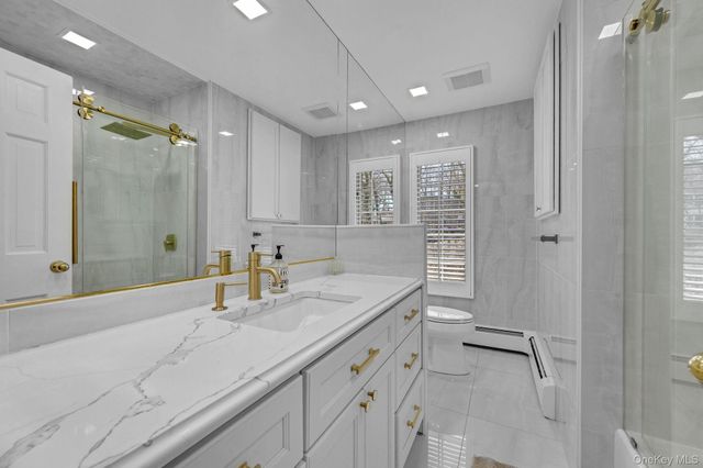 3 Glen Way, Cold Spring Harbor, NY 11724