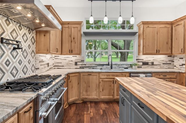 3091 Rockbridge Road, Mcgregor, TX 76657