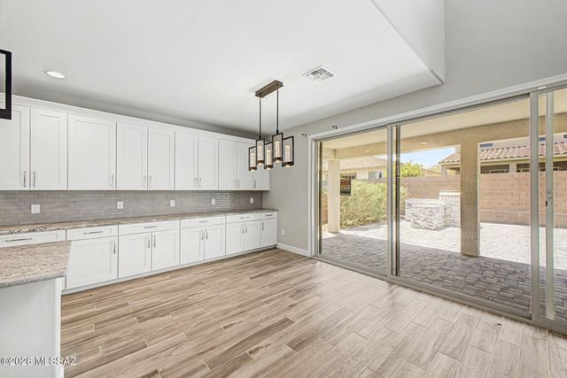 10212 E Bell Rock Trail, Tucson, AZ 85747