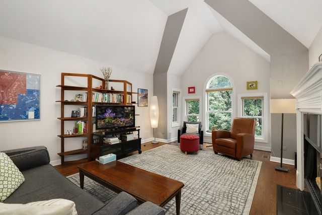 2117 W Evergreen Avenue 3E, Chicago, IL 60622