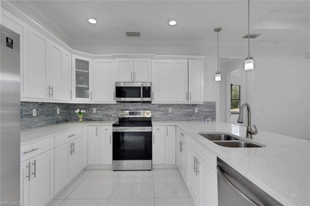 4352 24th AVE NE, Naples, FL 34120