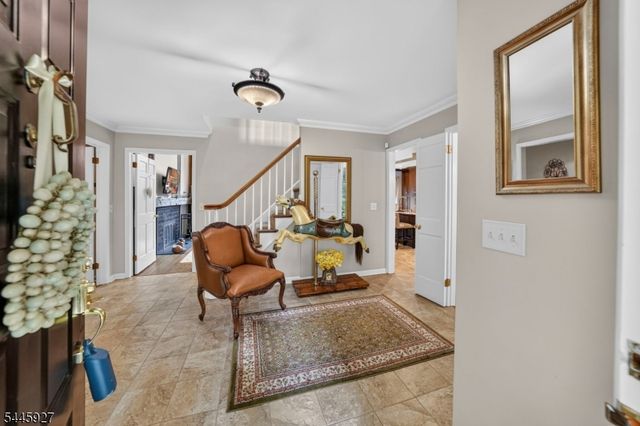 39 Hunters Circle, Tewksbury Twp., NJ 08833