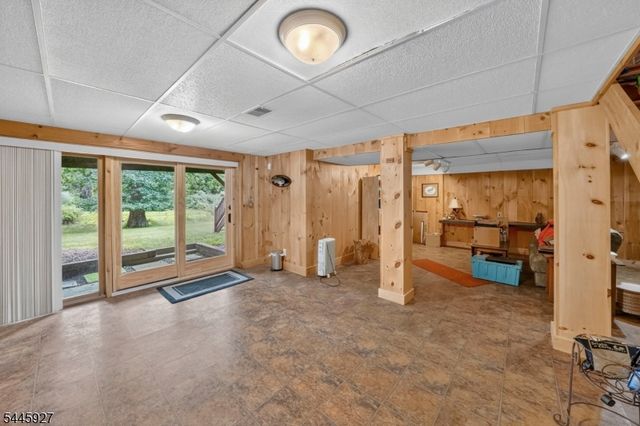 39 Hunters Circle, Tewksbury Twp., NJ 08833