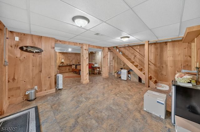 39 Hunters Circle, Tewksbury Twp., NJ 08833