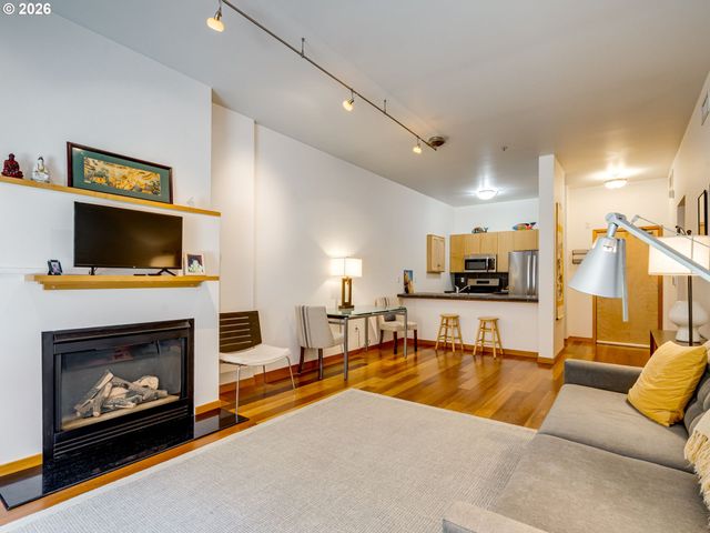 726 Nw 11TH Ave 104, Portland, OR 97209