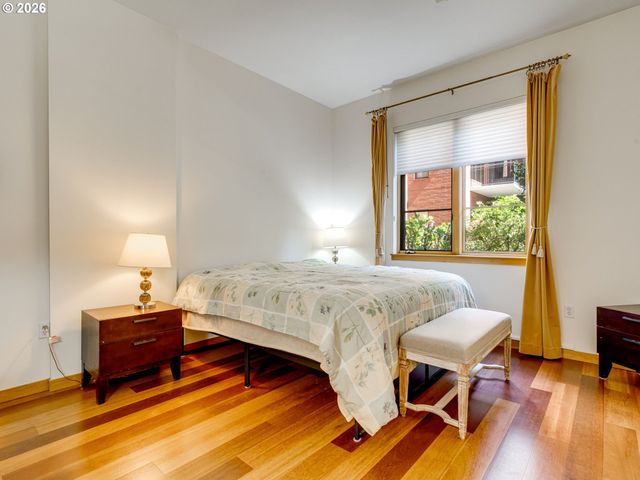 726 Nw 11TH Ave 104, Portland, OR 97209