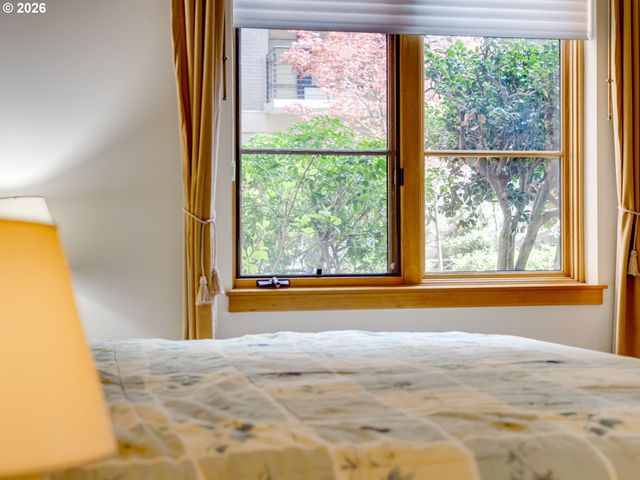 726 Nw 11TH Ave 104, Portland, OR 97209