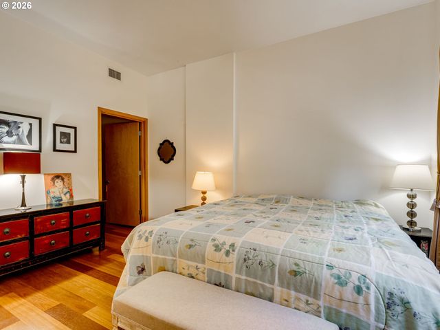 726 Nw 11TH Ave 104, Portland, OR 97209