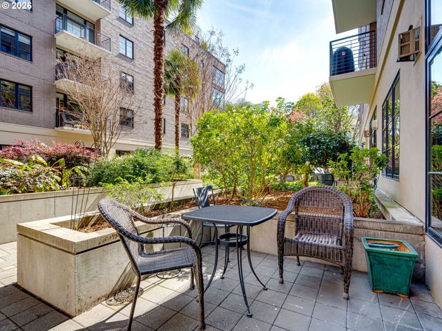 726 Nw 11TH Ave 104, Portland, OR 97209