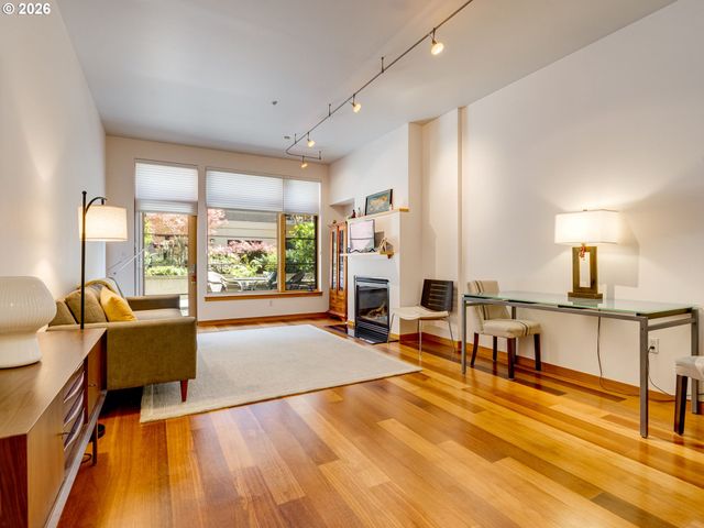 726 Nw 11TH Ave 104, Portland, OR 97209