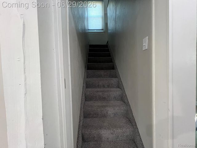 5694 Robindale Avenue, Dearborn Heights, MI 48127