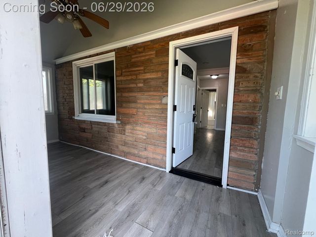 5694 Robindale Avenue, Dearborn Heights, MI 48127