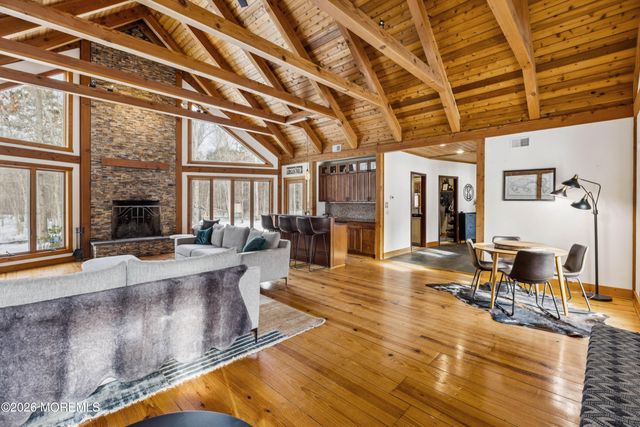 5 Ironwood Court, Jackson, NJ 08527