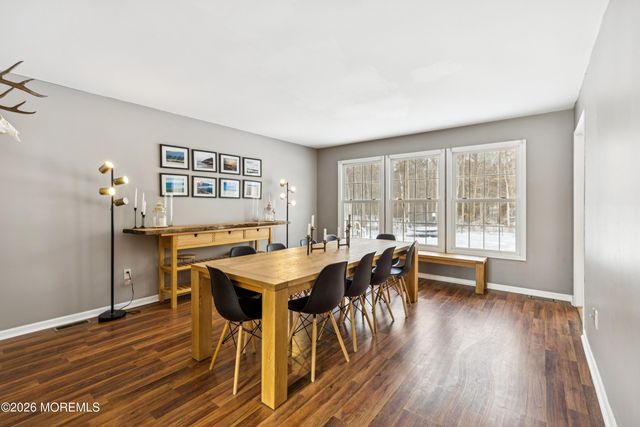 5 Ironwood Court, Jackson, NJ 08527