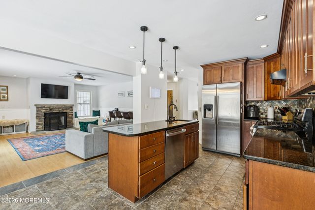 5 Ironwood Court, Jackson, NJ 08527