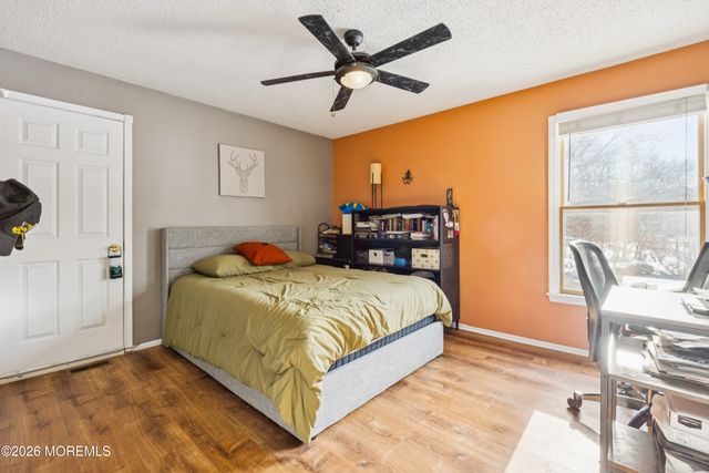 5 Ironwood Court, Jackson, NJ 08527