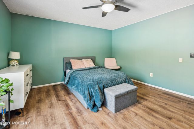 5 Ironwood Court, Jackson, NJ 08527