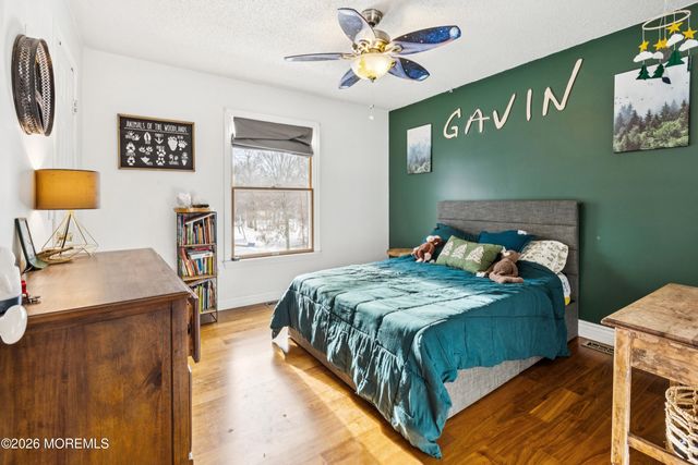 5 Ironwood Court, Jackson, NJ 08527