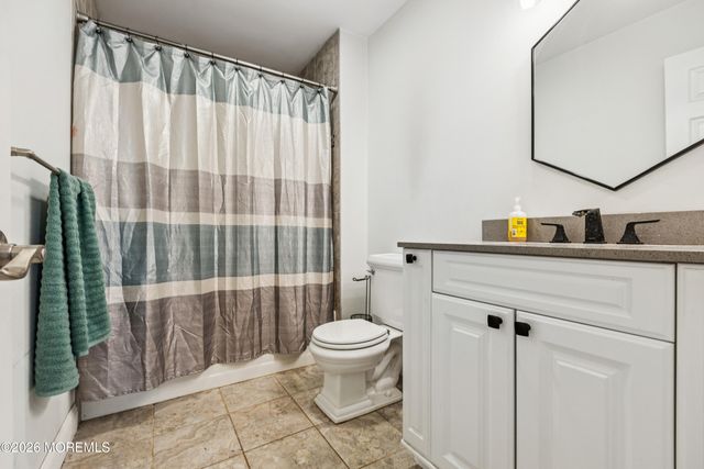 5 Ironwood Court, Jackson, NJ 08527