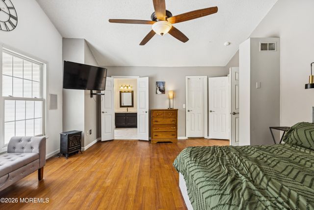 5 Ironwood Court, Jackson, NJ 08527