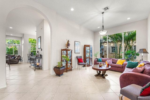 6383 Paradise Cove, West Palm Beach, FL 33411