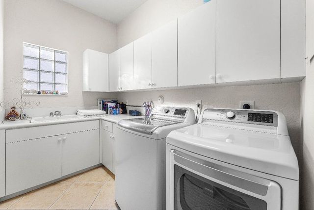 6383 Paradise Cove, West Palm Beach, FL 33411