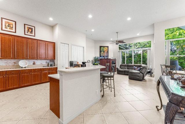 6383 Paradise Cove, West Palm Beach, FL 33411