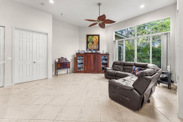 6383 Paradise Cove, West Palm Beach, FL 33411