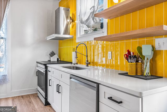 1402 Jefferson Street, Savannah, GA 31401