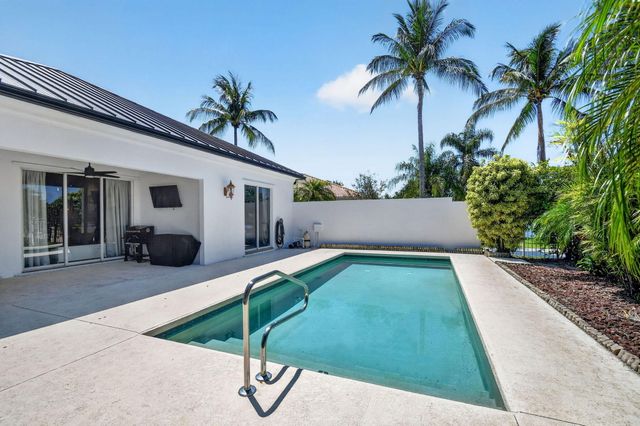 8142 Jolly Harbour Court, Wellington, FL 33414