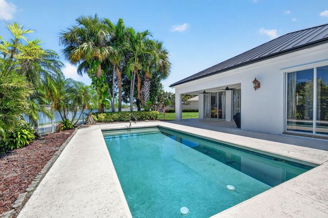 8142 Jolly Harbour Court, Wellington, FL 33414