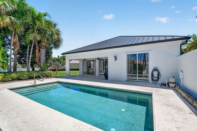 8142 Jolly Harbour Court, Wellington, FL 33414