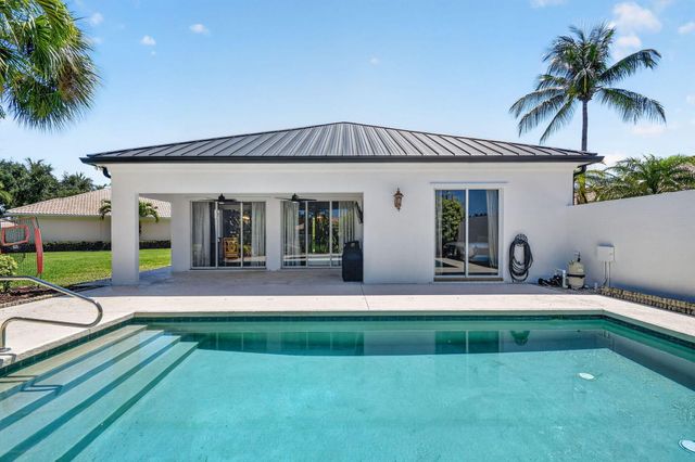 8142 Jolly Harbour Court, Wellington, FL 33414