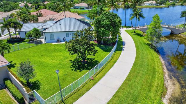 8142 Jolly Harbour Court, Wellington, FL 33414