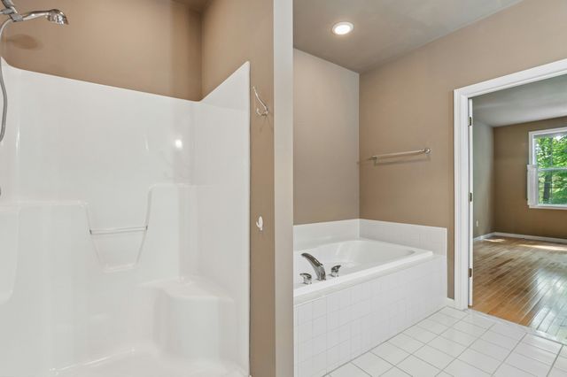 126 Clubhouse Lane 126, Northbridge, MA 01534