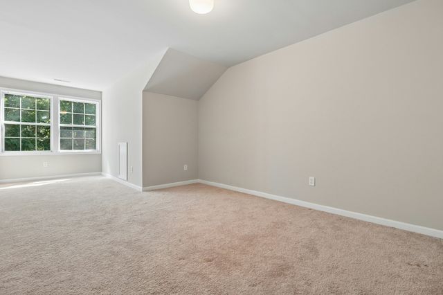 126 Clubhouse Lane 126, Northbridge, MA 01534