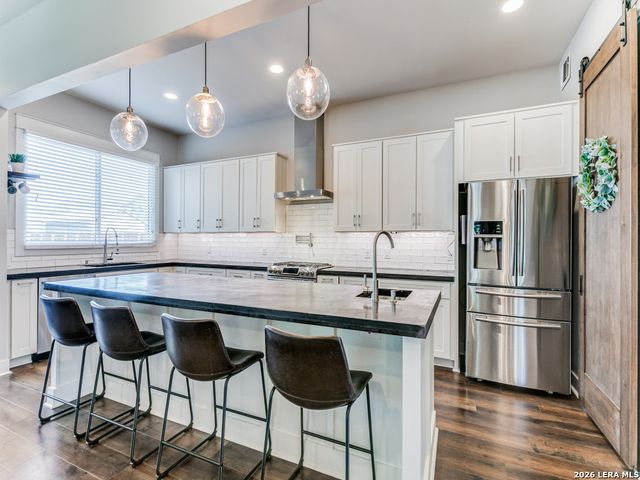 1103 N Pine St, San Antonio, TX 78202