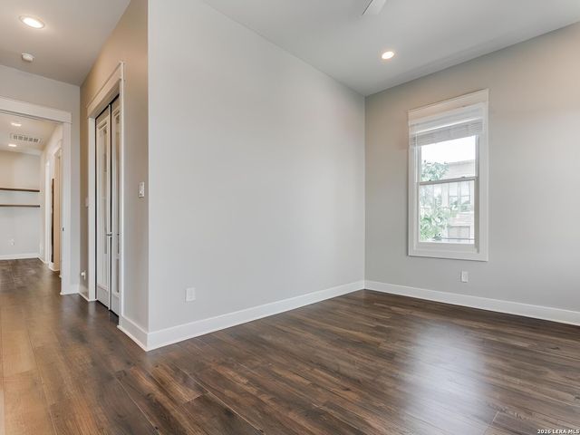 1103 N Pine St, San Antonio, TX 78202