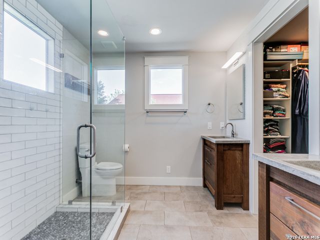1103 N Pine St, San Antonio, TX 78202