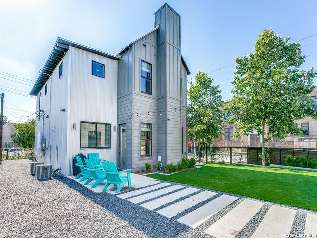 1103 N Pine St, San Antonio, TX 78202