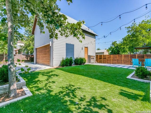 1103 N Pine St, San Antonio, TX 78202