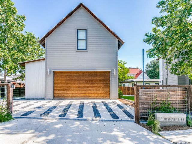 1103 N Pine St, San Antonio, TX 78202