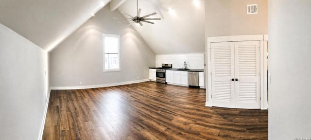 1103 N Pine St, San Antonio, TX 78202