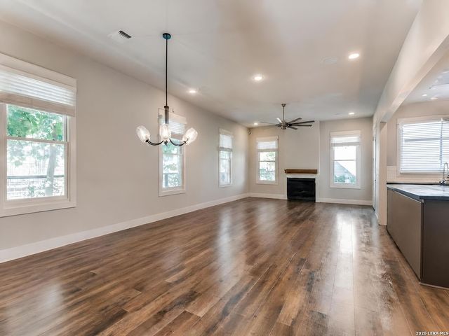 1103 N Pine St, San Antonio, TX 78202