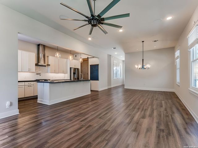 1103 N Pine St, San Antonio, TX 78202