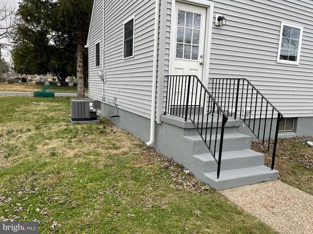 601 UHLER AVE, Burlington, NJ 08016